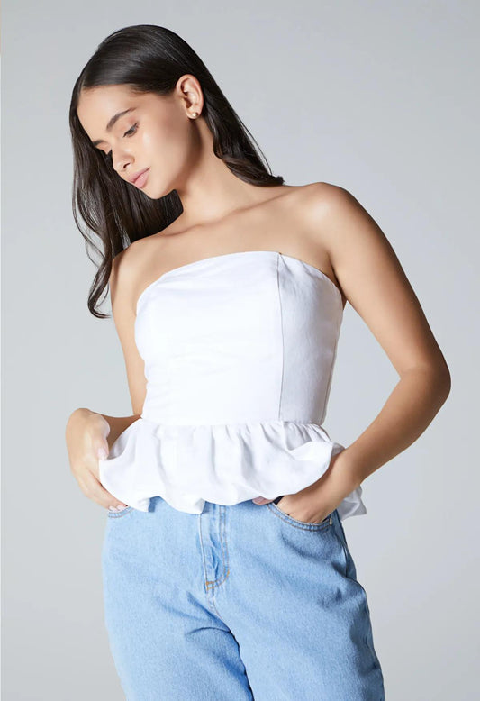 Blusa Strapless con Lazo y Peplum – Encanto Femenino y Moderno